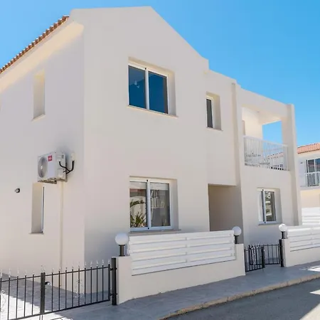 Dafni Ekaterina 3 Bdrm Villa *